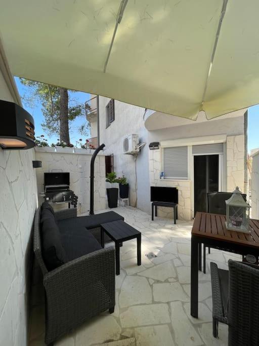 Apartamento Seaesta Holiday- Modern Studio Trogir Exterior foto